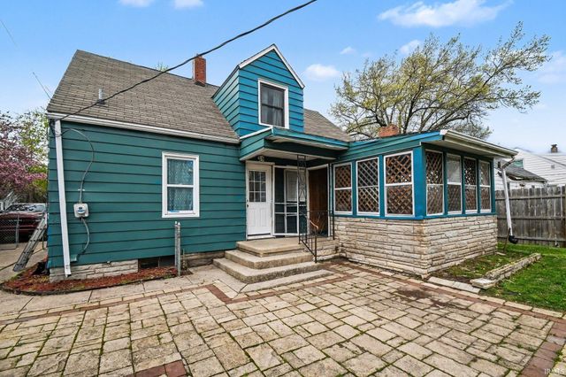 1624 College Street, South Bend, IN 46628