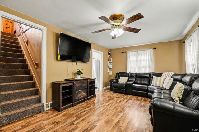 1624 College Street, South Bend, IN 46628