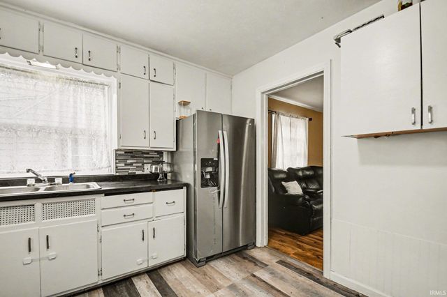 1624 College Street, South Bend, IN 46628