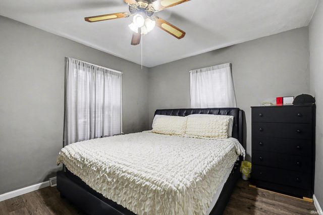 1624 College Street, South Bend, IN 46628