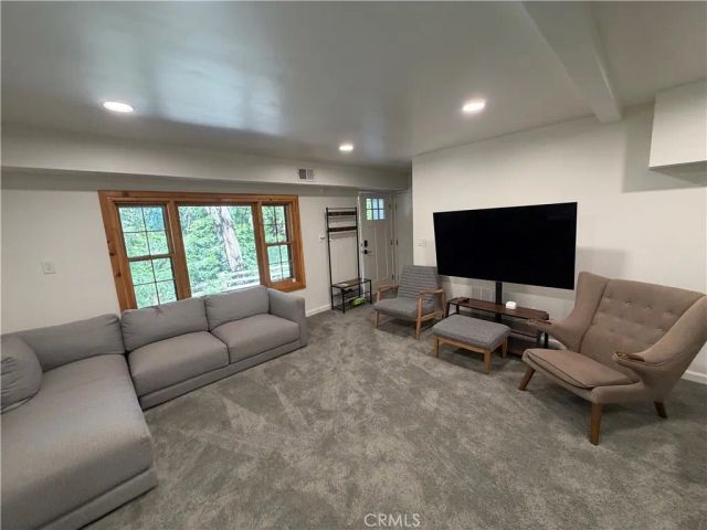 695 Buckingham, Lake Arrowhead, CA 92352