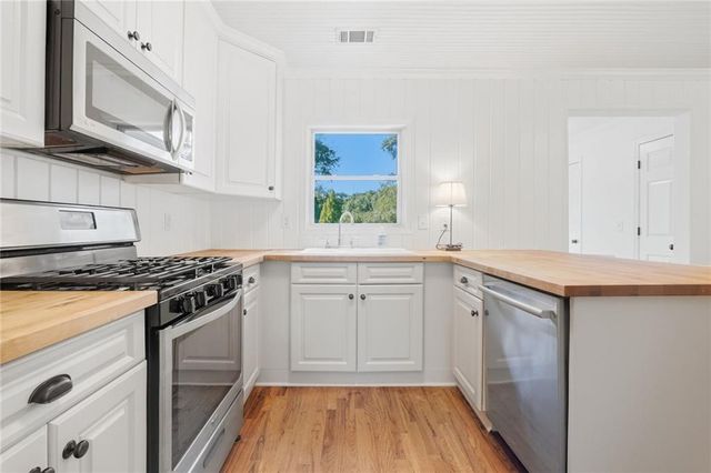 1851 Dresden Drive NE, Brookhaven, GA 30319