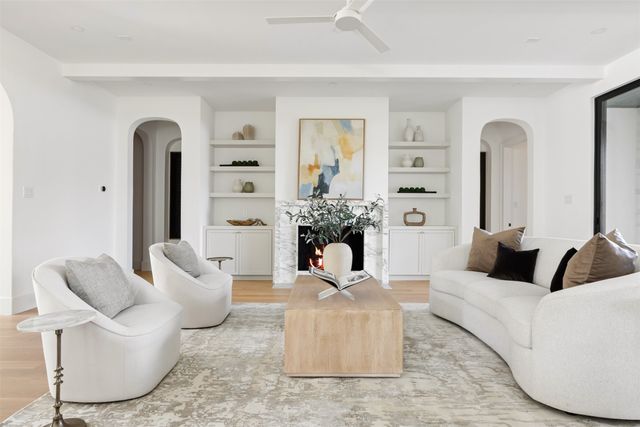 9826 Mixon Drive, Dallas, TX 75220