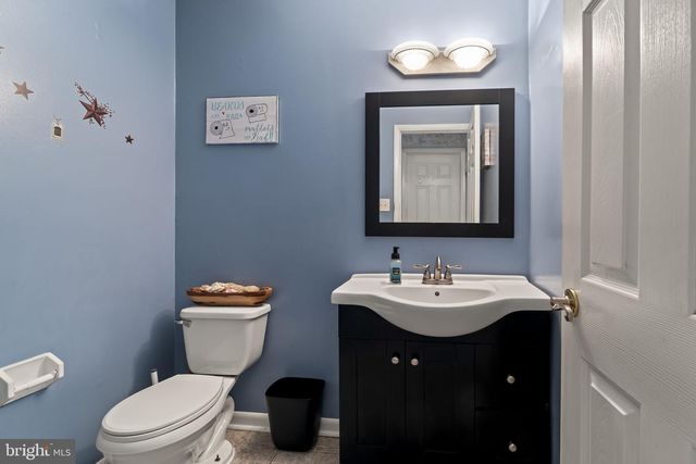 4 MARGY LN, Marlton, NJ 08053