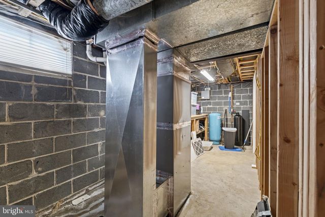 4 MARGY LN, Marlton, NJ 08053