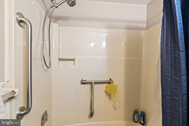 4 MARGY LN, Marlton, NJ 08053