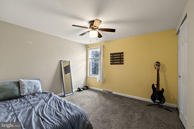 4 MARGY LN, Marlton, NJ 08053