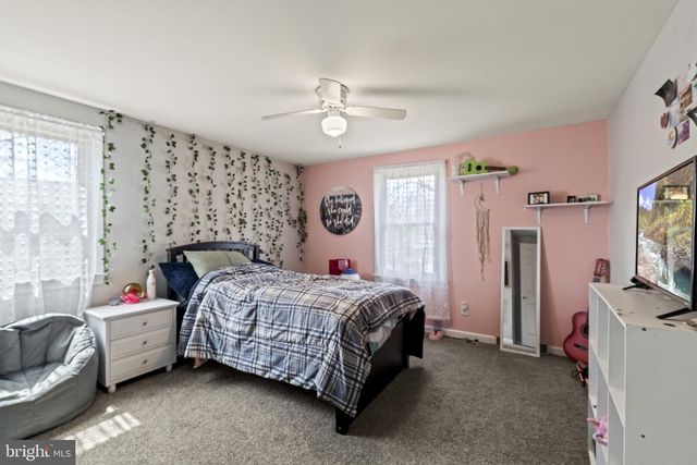 4 MARGY LN, Marlton, NJ 08053