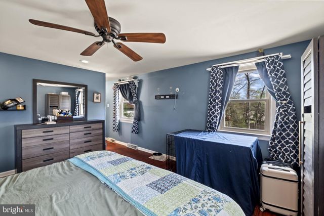 4 MARGY LN, Marlton, NJ 08053