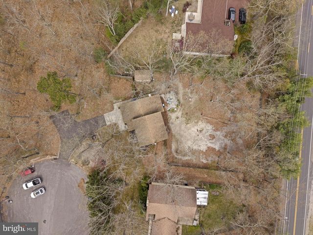 4 MARGY LN, Marlton, NJ 08053