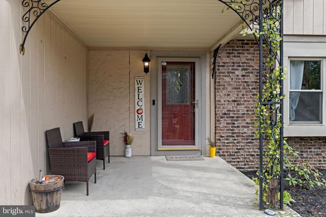 4 MARGY LN, Marlton, NJ 08053