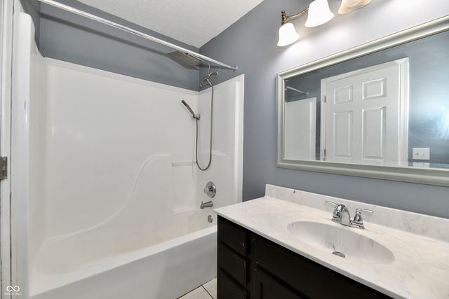 462 Paddock Road, Greenwood, IN 46142