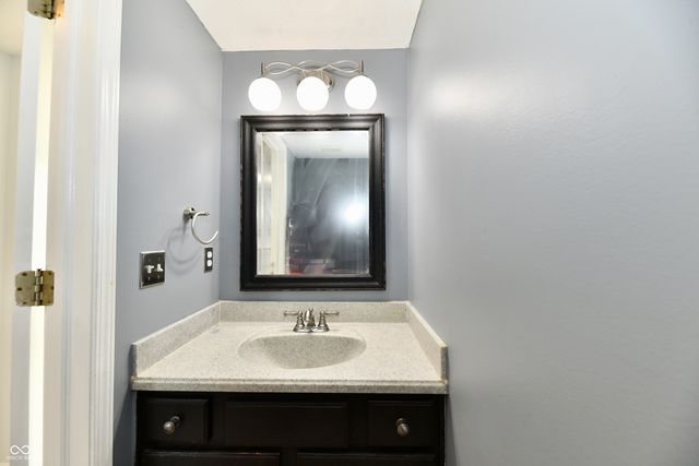 462 Paddock Road, Greenwood, IN 46142