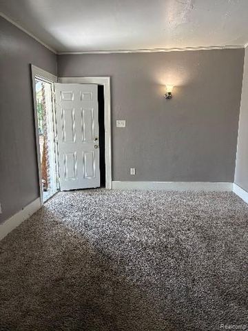14249 Cloverlawn Street, Detroit, MI 48238