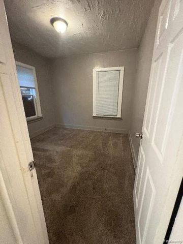 14249 Cloverlawn Street, Detroit, MI 48238