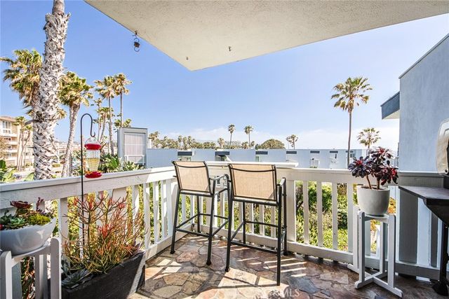 650 The Village 303, Redondo Beach, CA 90277