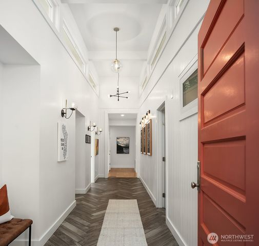 7260 W Mercer Way, Mercer Island, WA 98040