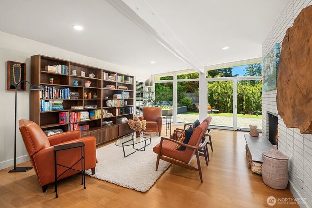 7260 W Mercer Way, Mercer Island, WA 98040