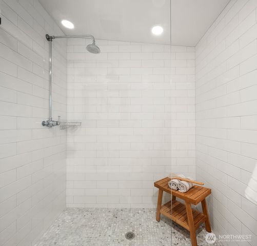 7260 W Mercer Way, Mercer Island, WA 98040