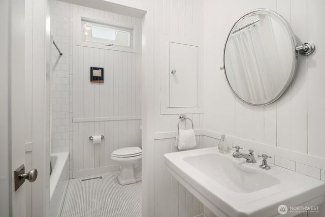 7260 W Mercer Way, Mercer Island, WA 98040