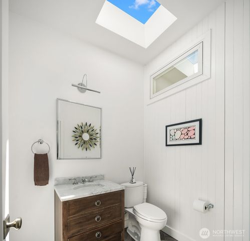 7260 W Mercer Way, Mercer Island, WA 98040