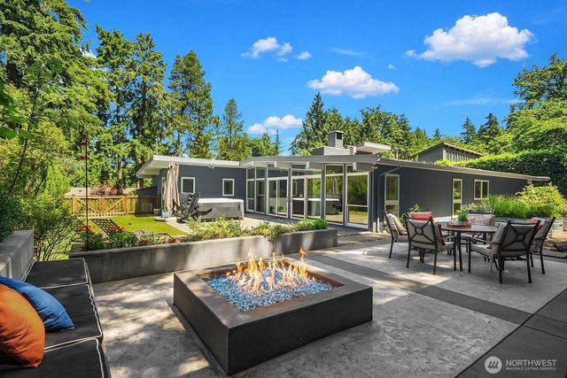 7260 W Mercer Way, Mercer Island, WA 98040