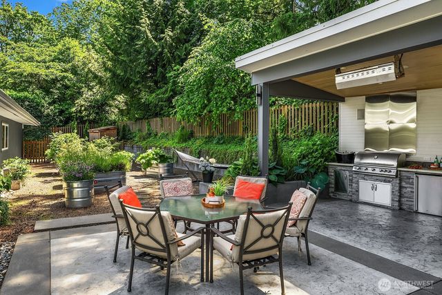 7260 W Mercer Way, Mercer Island, WA 98040