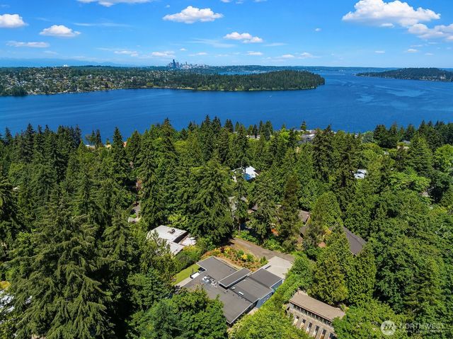 7260 W Mercer Way, Mercer Island, WA 98040