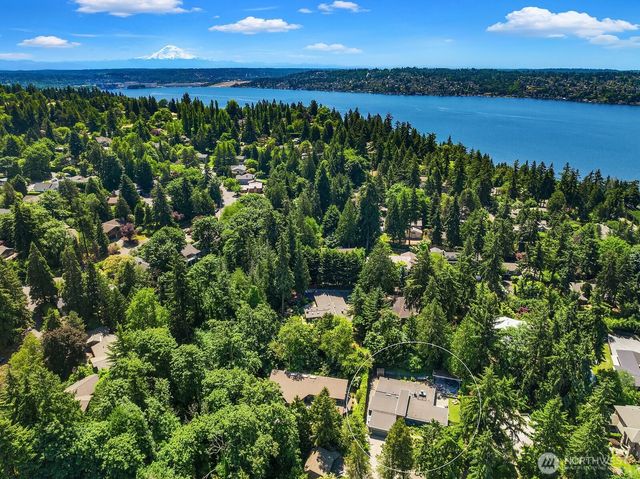 7260 W Mercer Way, Mercer Island, WA 98040