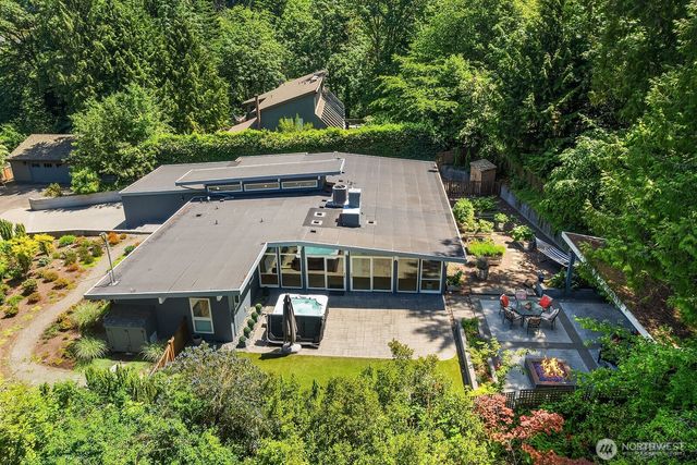 7260 W Mercer Way, Mercer Island, WA 98040