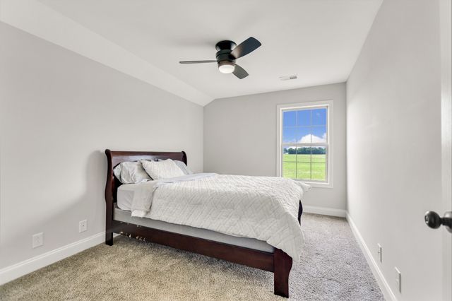 3012 Daphne Dr, Clarksville, TN 37040