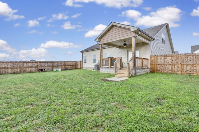 3012 Daphne Dr, Clarksville, TN 37040