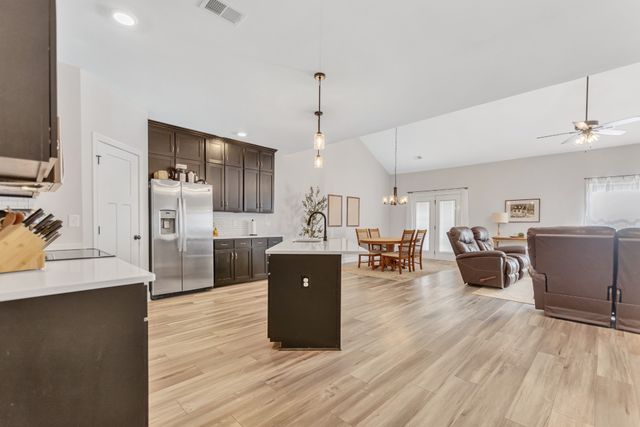 3012 Daphne Dr, Clarksville, TN 37040