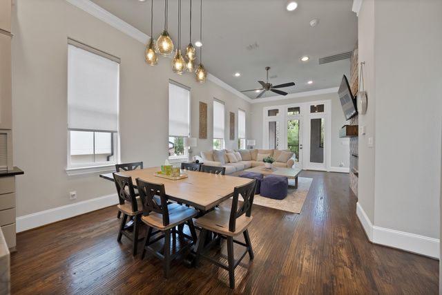 406 Mills Street, Fort Worth, TX 76102
