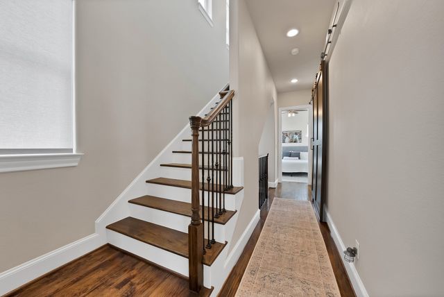 406 Mills Street, Fort Worth, TX 76102