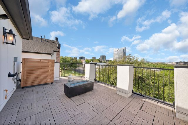 406 Mills Street, Fort Worth, TX 76102