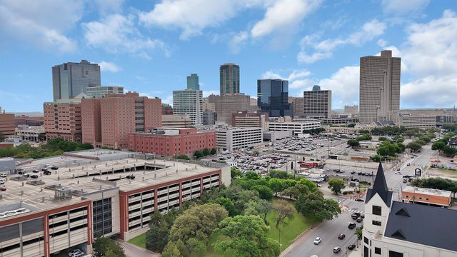 406 Mills Street, Fort Worth, TX 76102