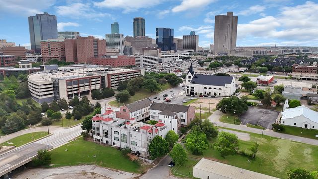 406 Mills Street, Fort Worth, TX 76102