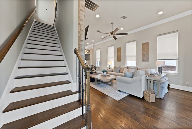406 Mills Street, Fort Worth, TX 76102