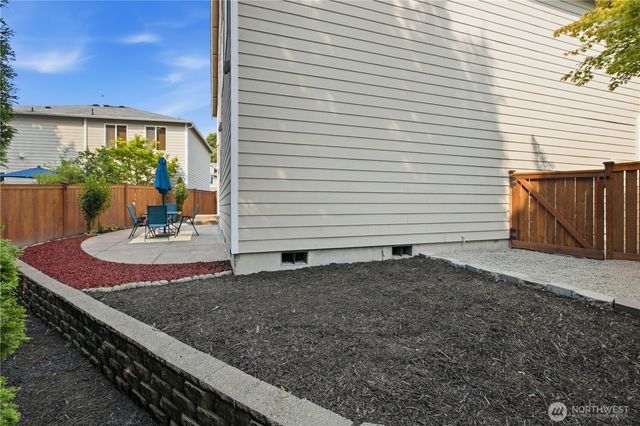18411 SE 242nd Ct, Covington, WA 98042