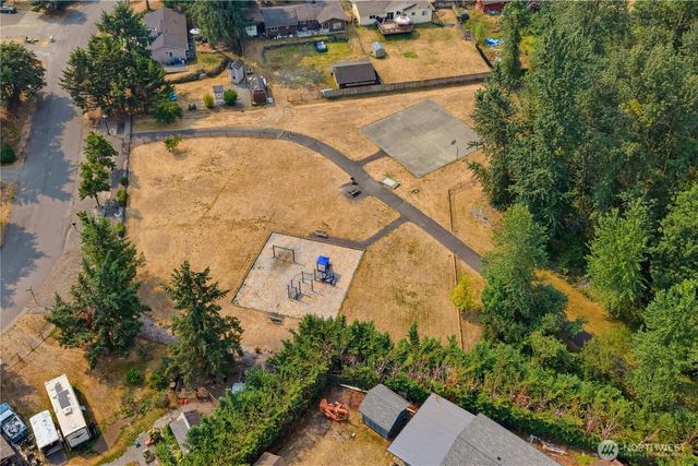 18411 SE 242nd Ct, Covington, WA 98042