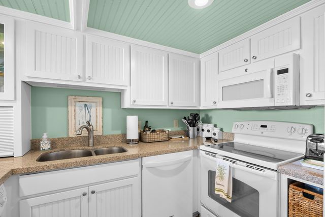 4619 S Ocean Blvd Unit 807, North Myrtle Beach, SC 29582