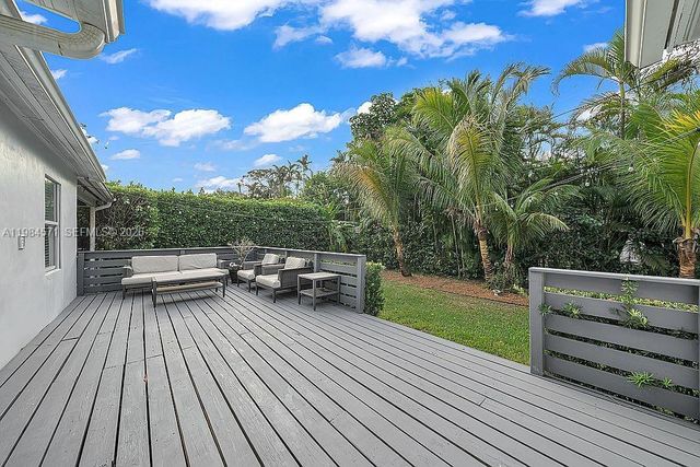 5850 SW 47 ST -, Miami, FL 33155