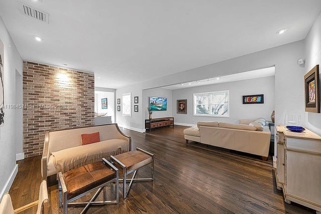 5850 SW 47 ST -, Miami, FL 33155