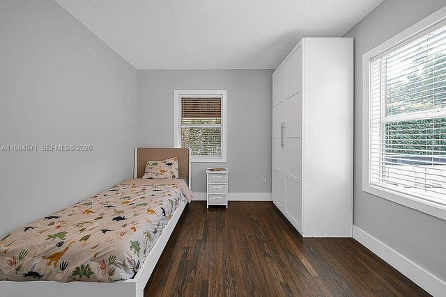 5850 SW 47 ST -, Miami, FL 33155