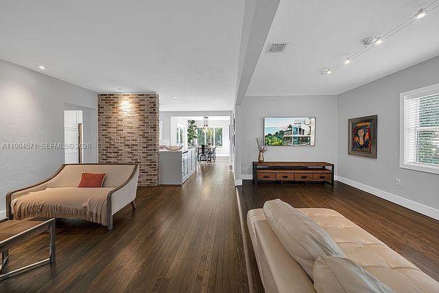 5850 SW 47 ST -, Miami, FL 33155