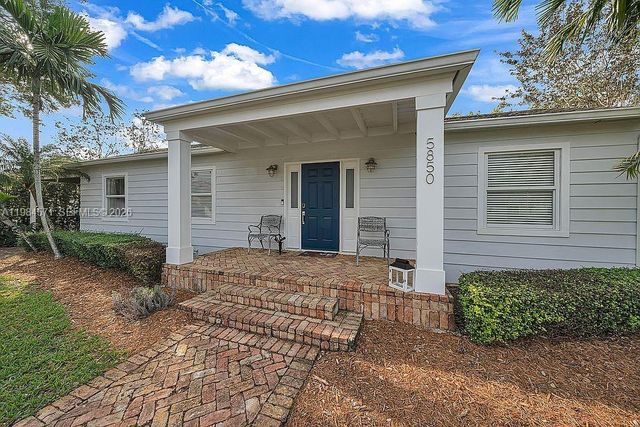 5850 SW 47 ST -, Miami, FL 33155