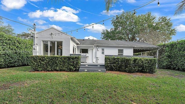 5850 SW 47 ST -, Miami, FL 33155