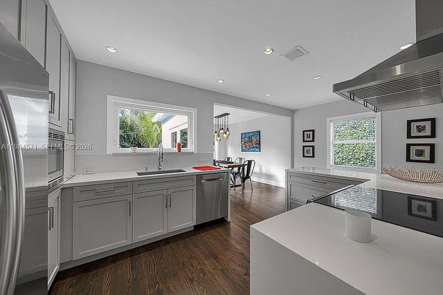 5850 SW 47 ST -, Miami, FL 33155