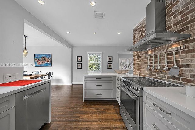 5850 SW 47 ST -, Miami, FL 33155